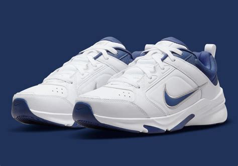 nike air monarch iv gelb|Nike Air Monarch IV women's.